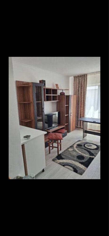 Garaonieră  de închiriat
