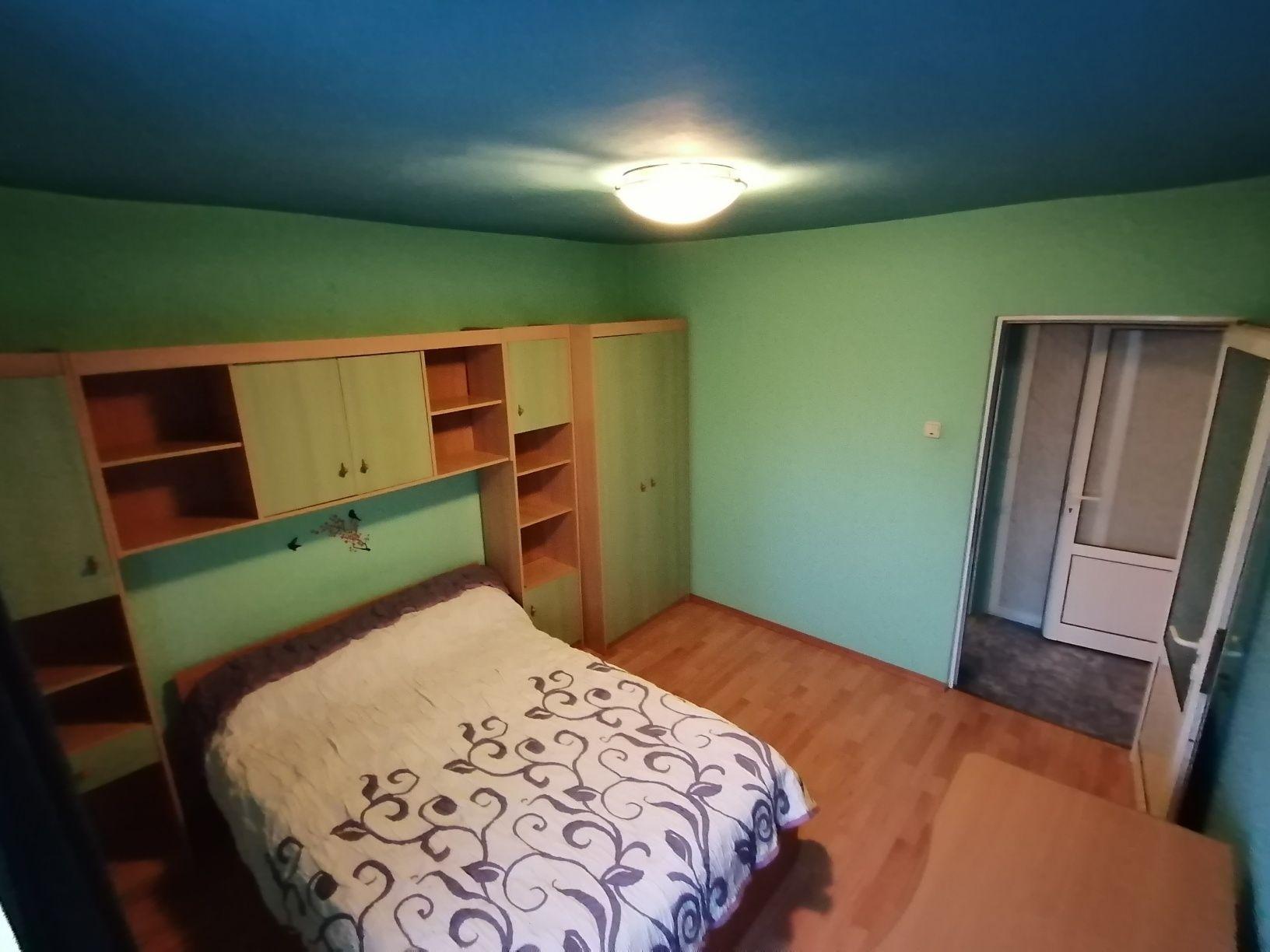 Inchiriez Apartament cu 2 camere -zona semicentrala