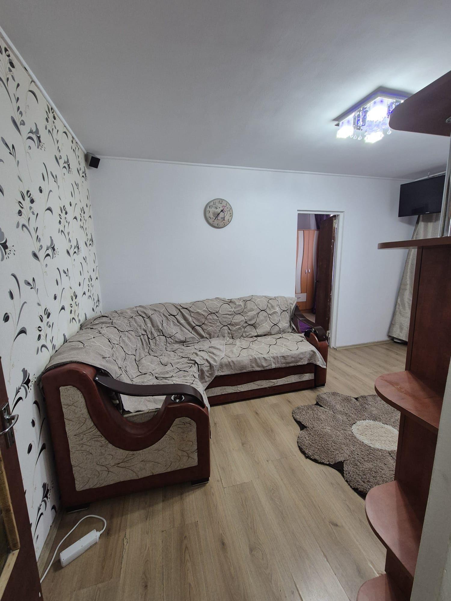 Inchiriez apartament Trivale