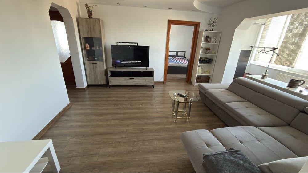 Inchiriez apartament 3 camere central , langa Universitate