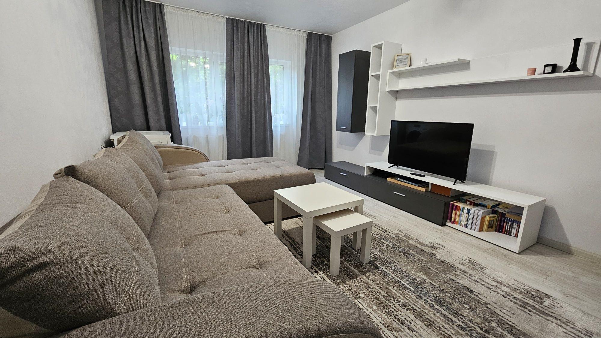 Apartament 3 camere de inchiriat