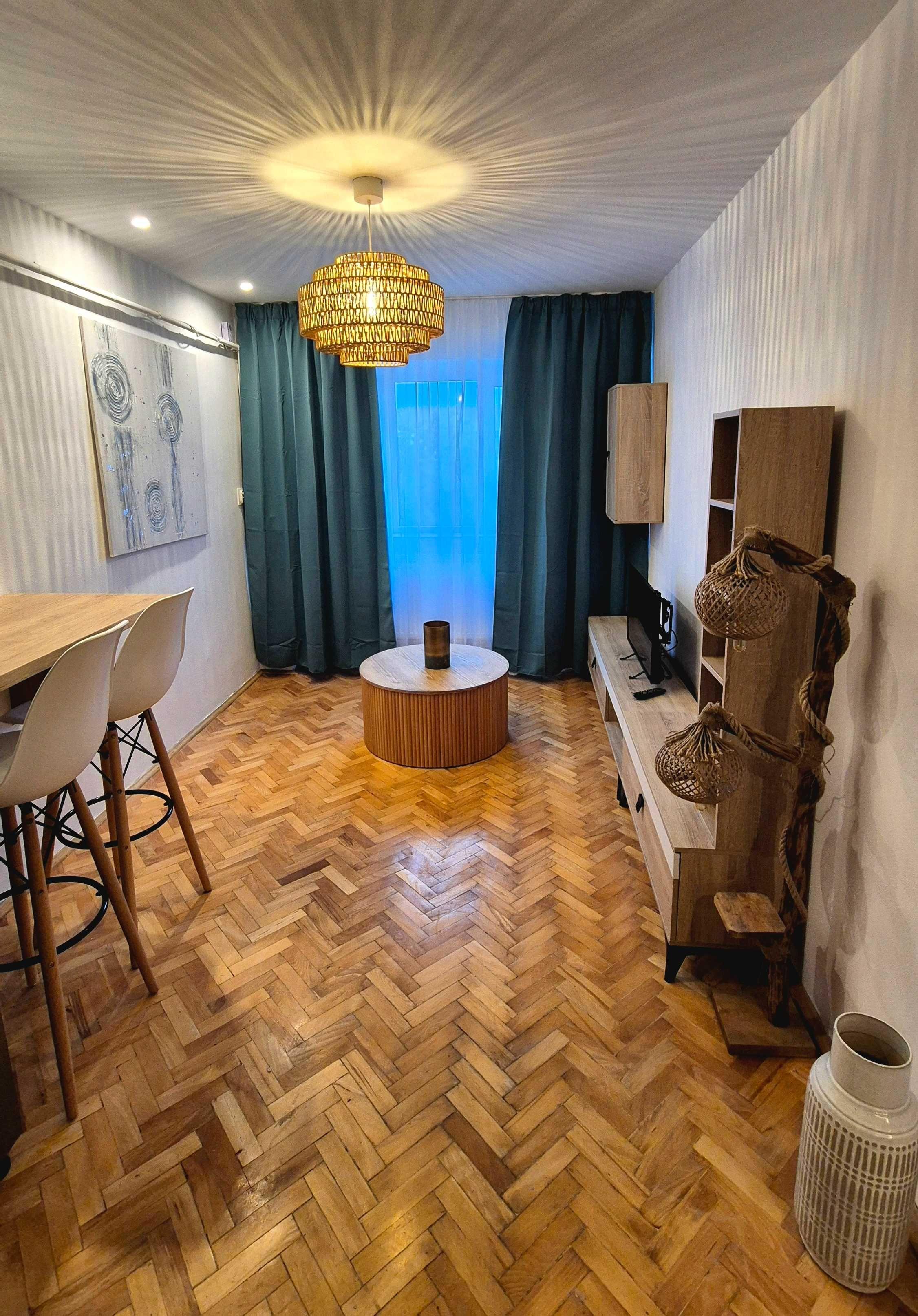 Proprietar ofer spre inchiriere apartament cu doua camere