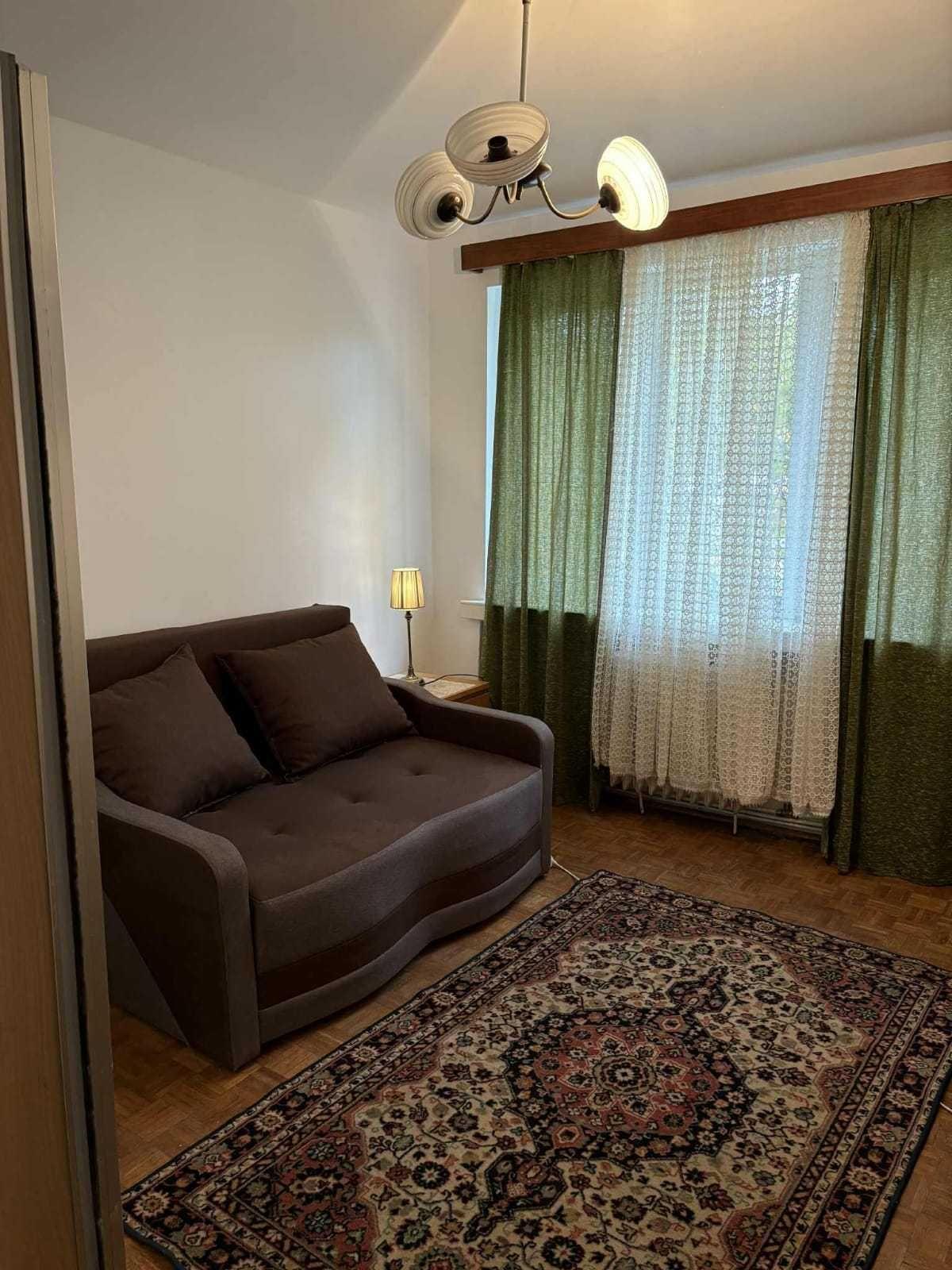 Dau in chirie apartament 2 camere, central, pe str.Petre Dulfu