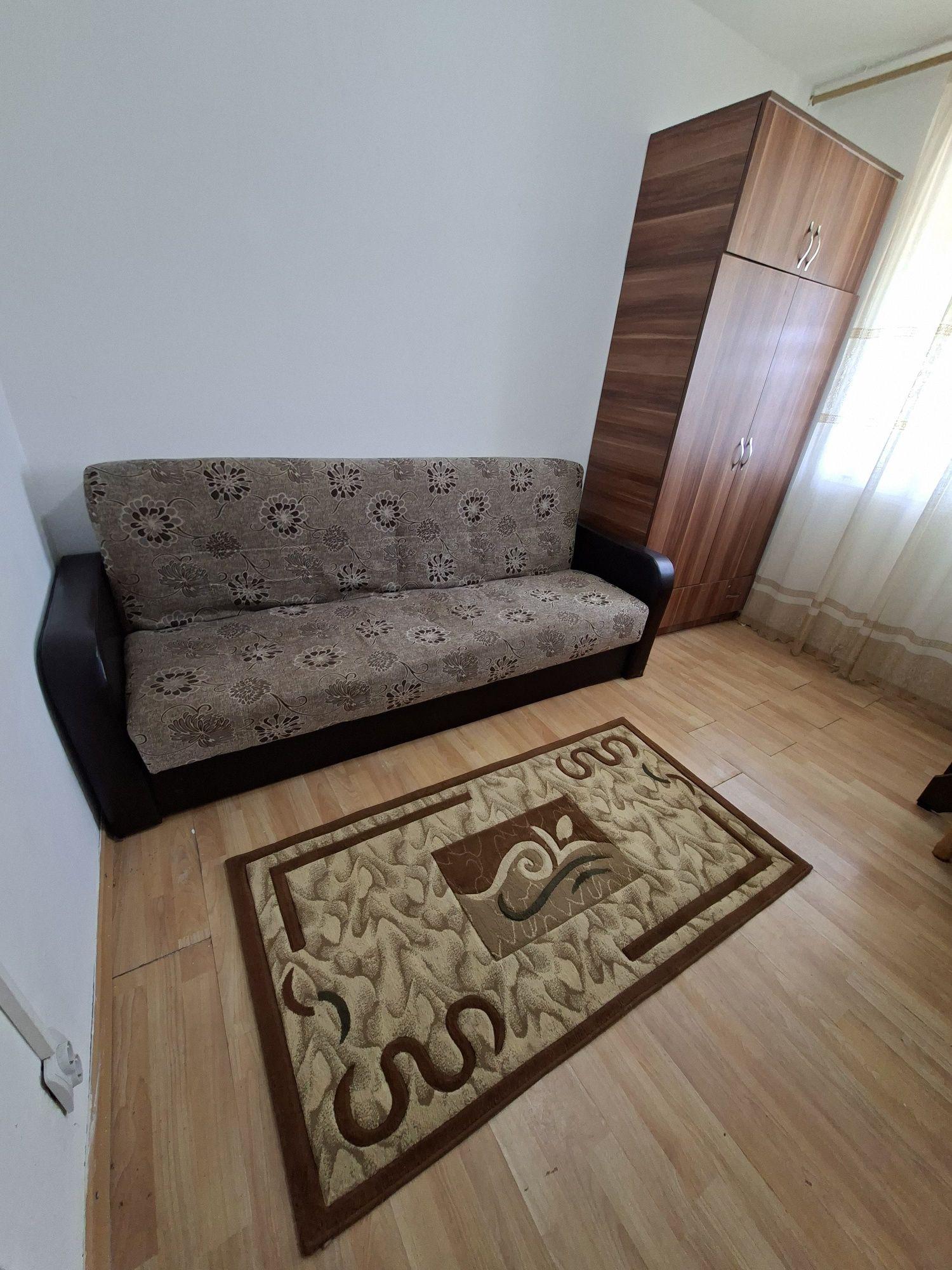 Garsoniera Etaj 1 cu Baie, Podu Ros!