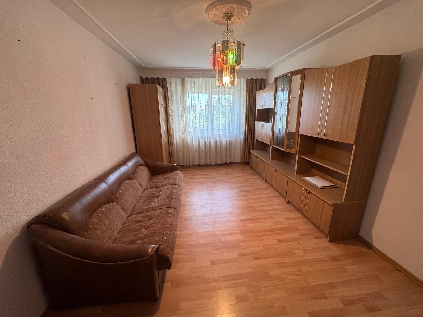 Persoana Fizica vând Apartament 2 cam decomandat Nicolina Lidl - imagine 1