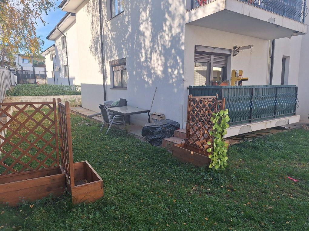 Proprietar Schimb /vand Apartament 3 cam ,cu gradina ,persoana fizica,mobilat com