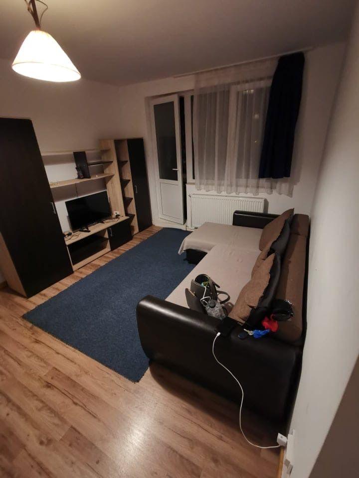 Vand apartament  cu 3 camere, pe bulevardul Tutora nr 7 - imagine 1