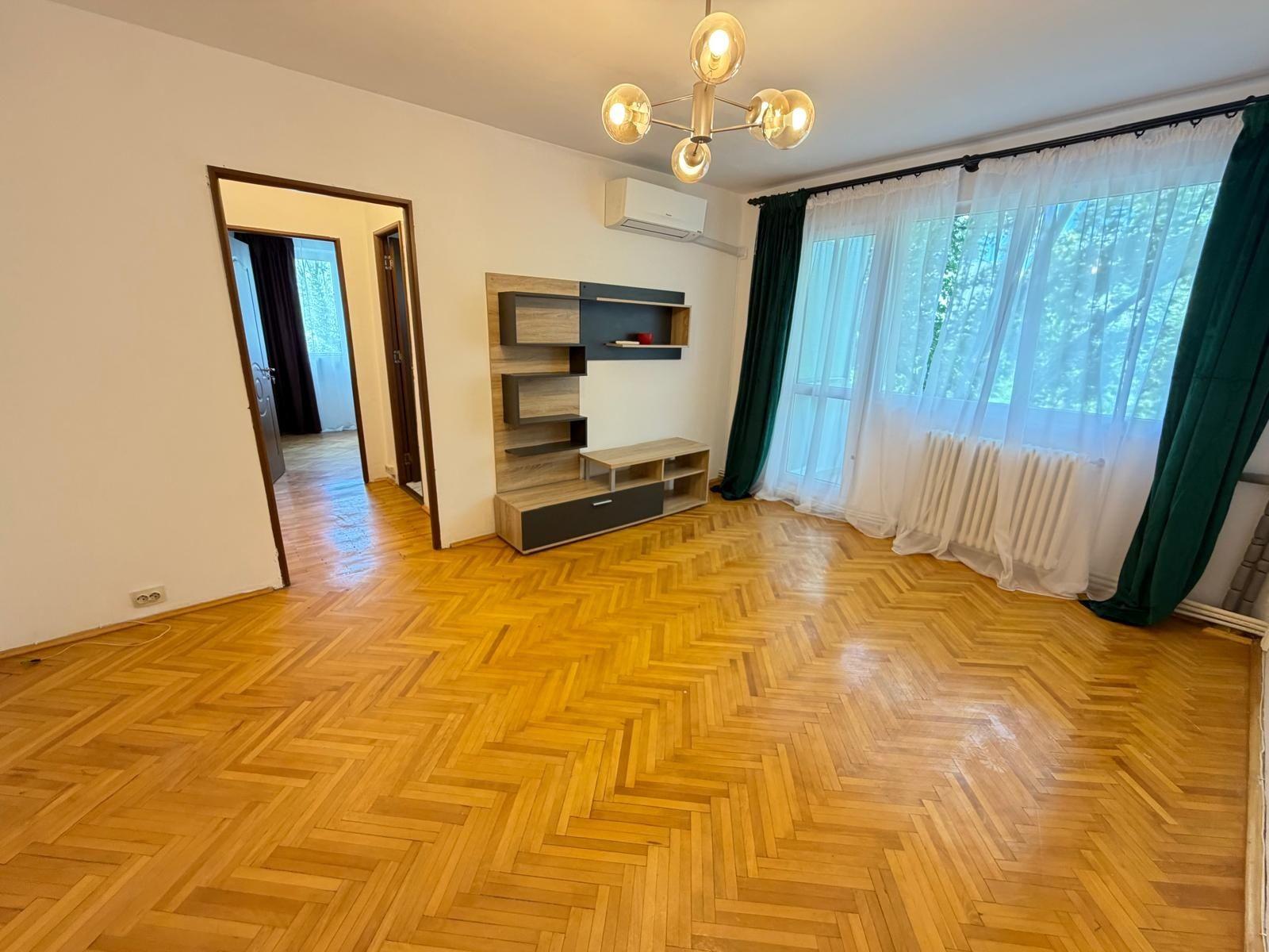 Apartament 3 camere, mobilat, etaj 3/4, fara risc, Podu ros