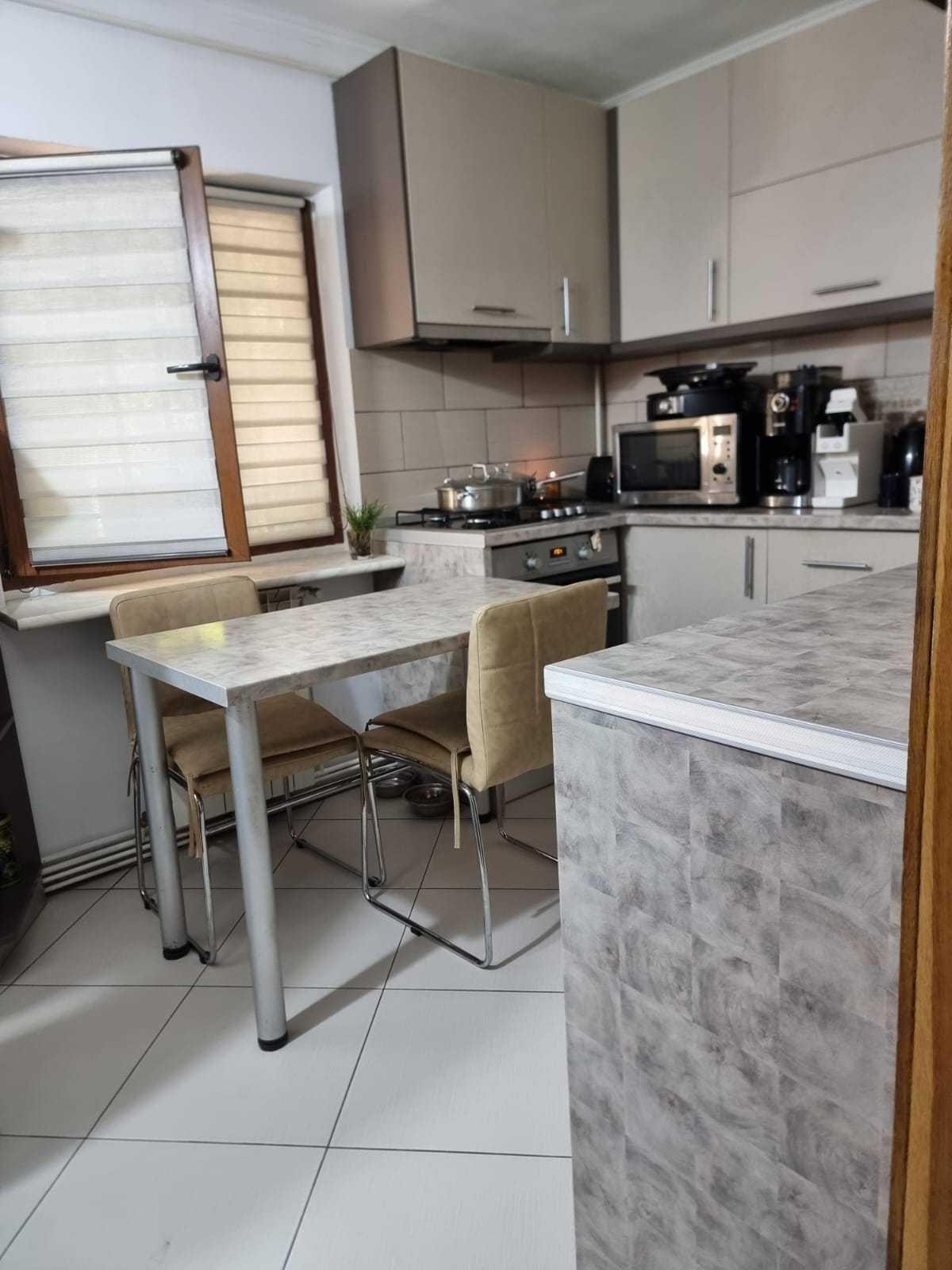 4 camere , parter,Nicolina 2,ideal locuință/investiție/business. - imagine 1