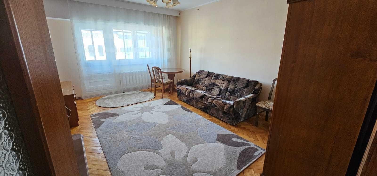 Inchiriez apartament 4 camere, zona Arcu - Rapa Galbena - imagine 1