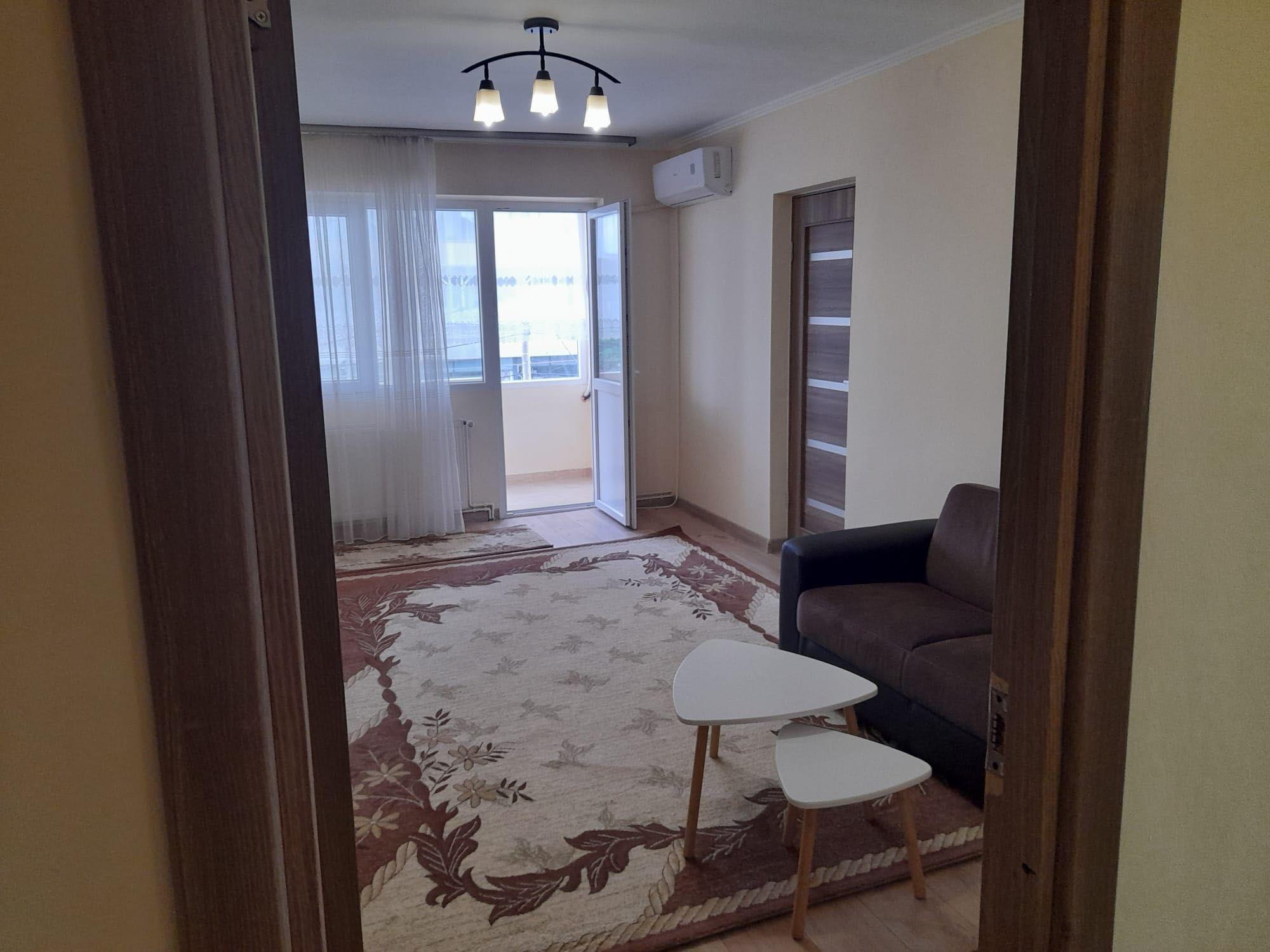 Se închiriază apartament central renovat Arad