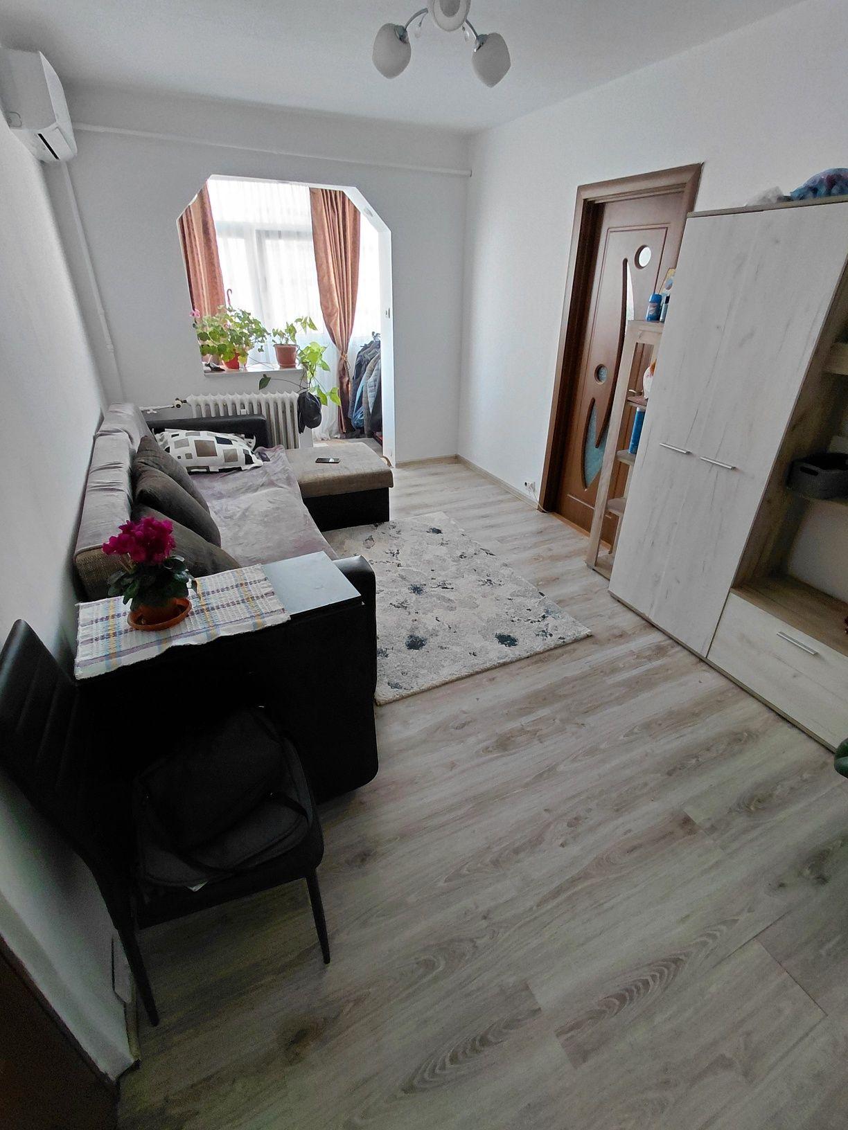 Apartament semidecomandat 39 m crv9