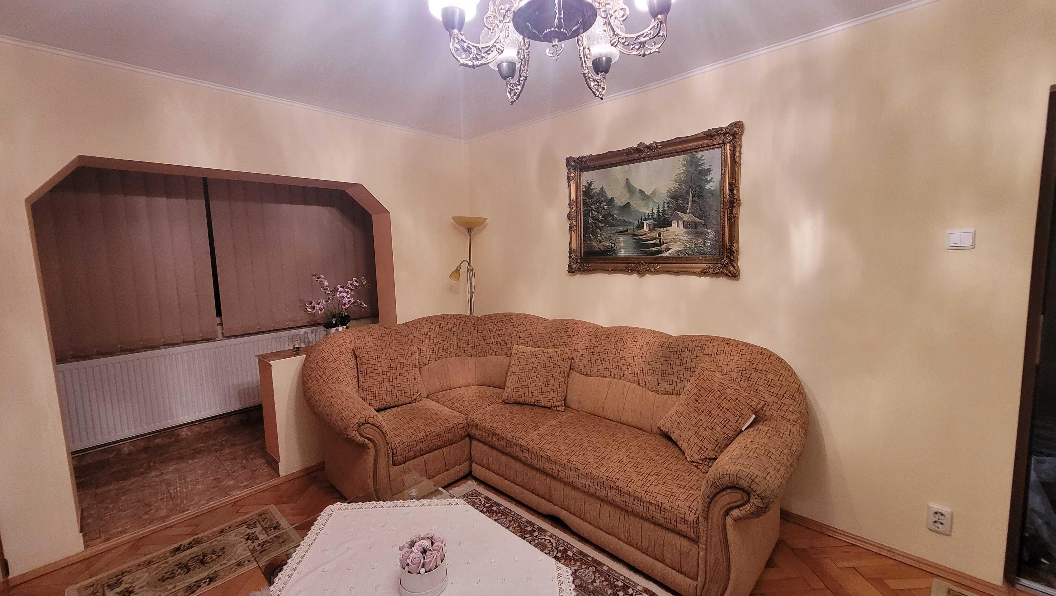 Inchiriez apartament 2 camere + parcare, Micalaca zona 500