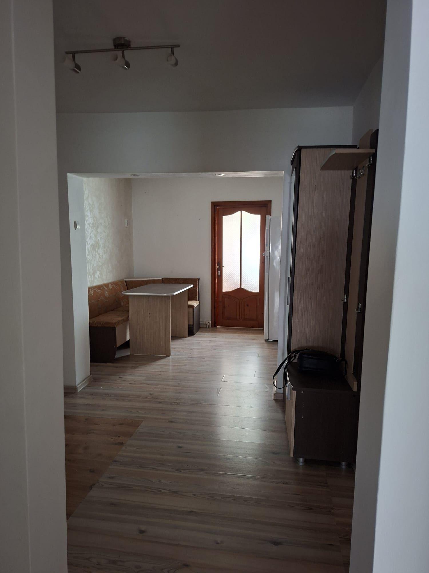 Apartament 3 camere decomandate