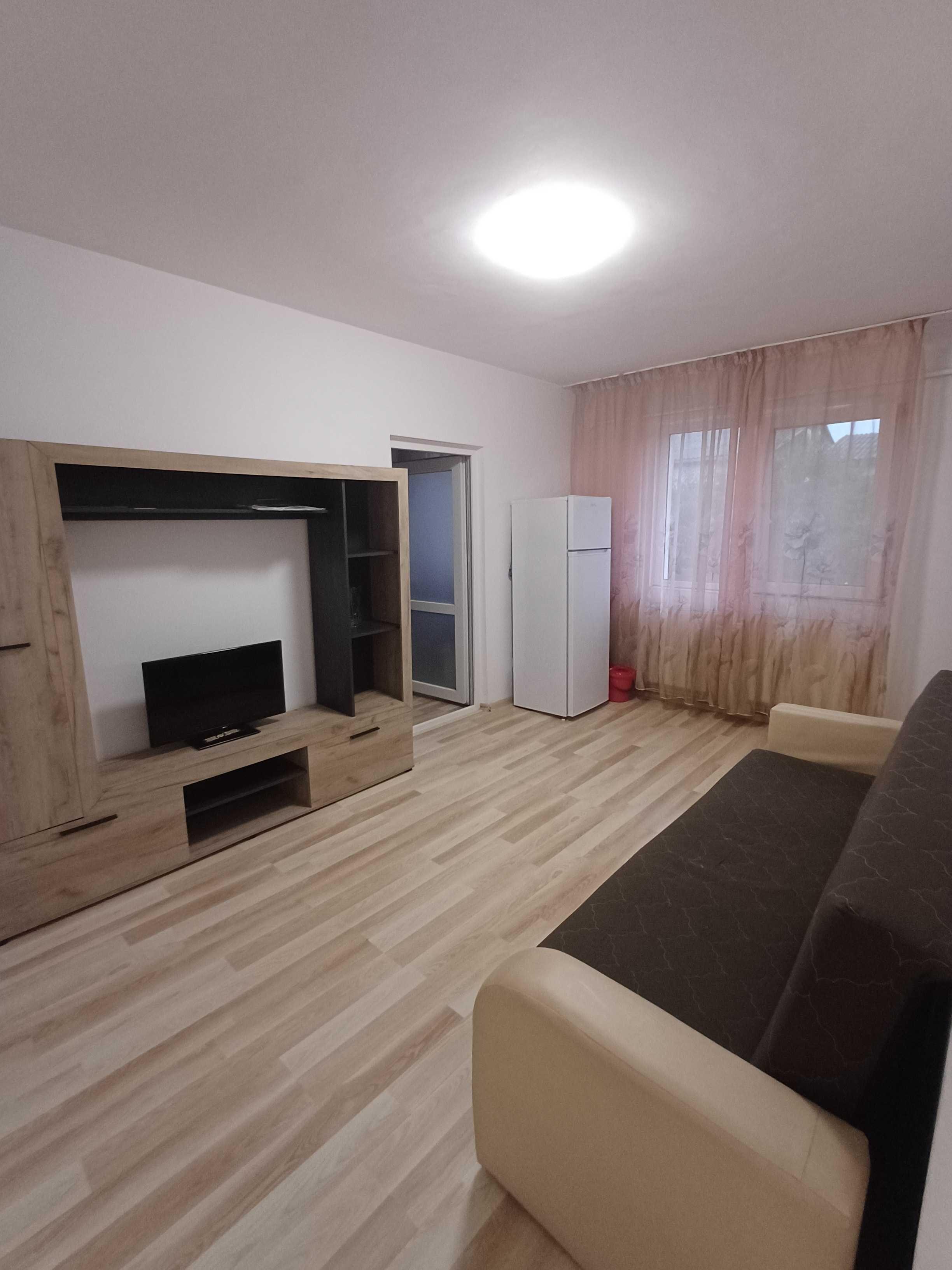 Apartament 2 camere de închiriat în spatele Cora