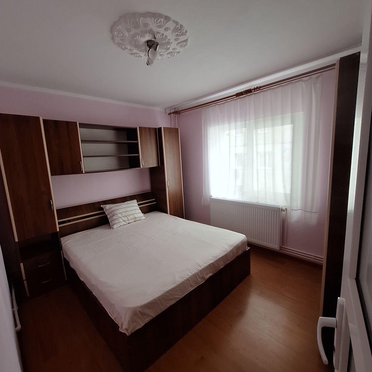 Închiriez apartament 2 camere