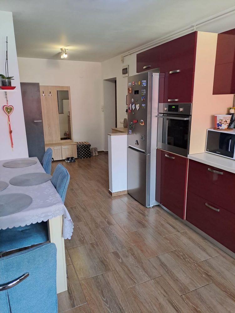 NU LUCREZ CU AGENTII!!! Persoana Fizica Vand Ap 3 camere 72,5 mp Hipodrom III Sibiu - imagine 1