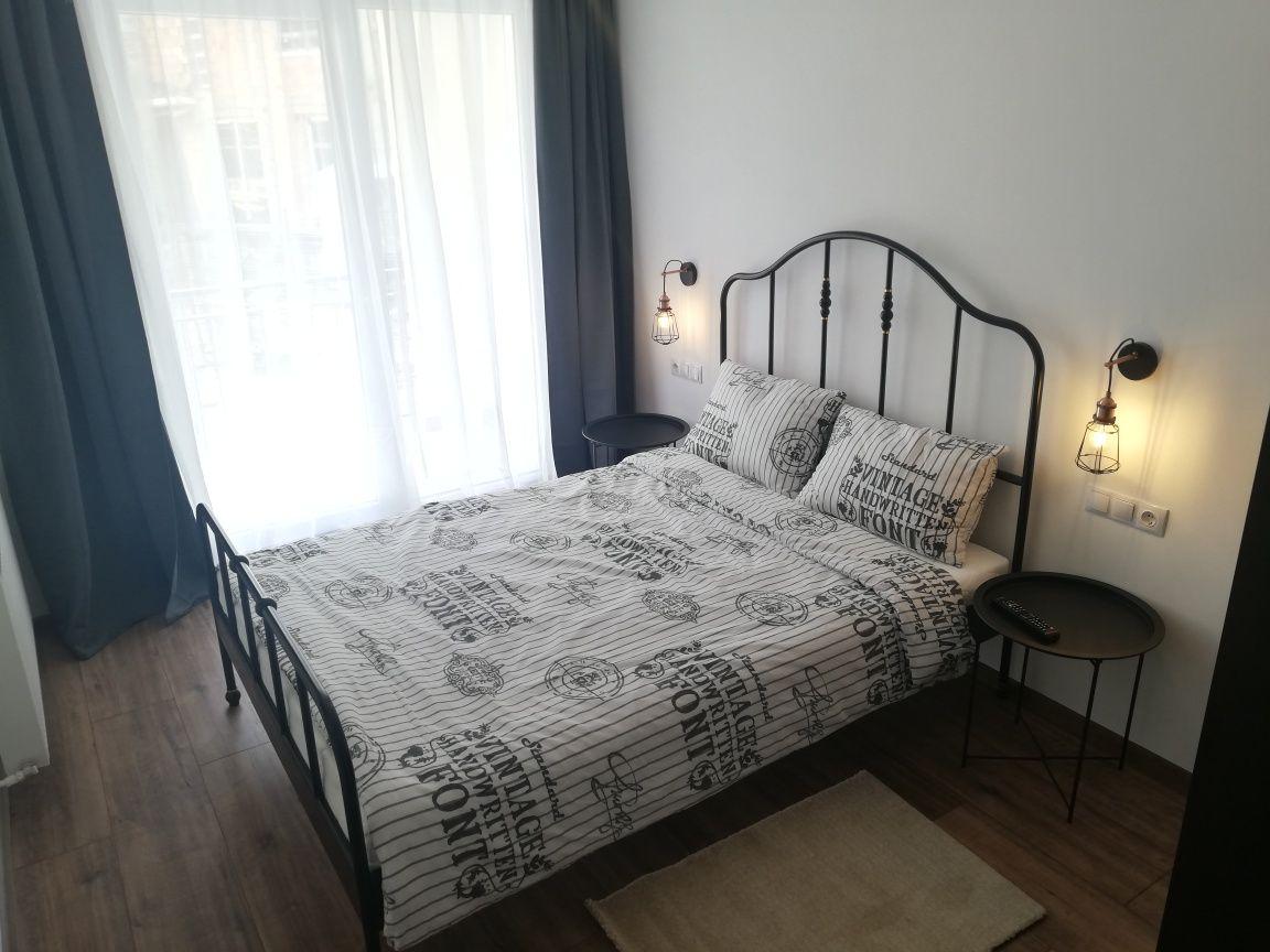 Închiriez apartament 3 camere. City Residence .