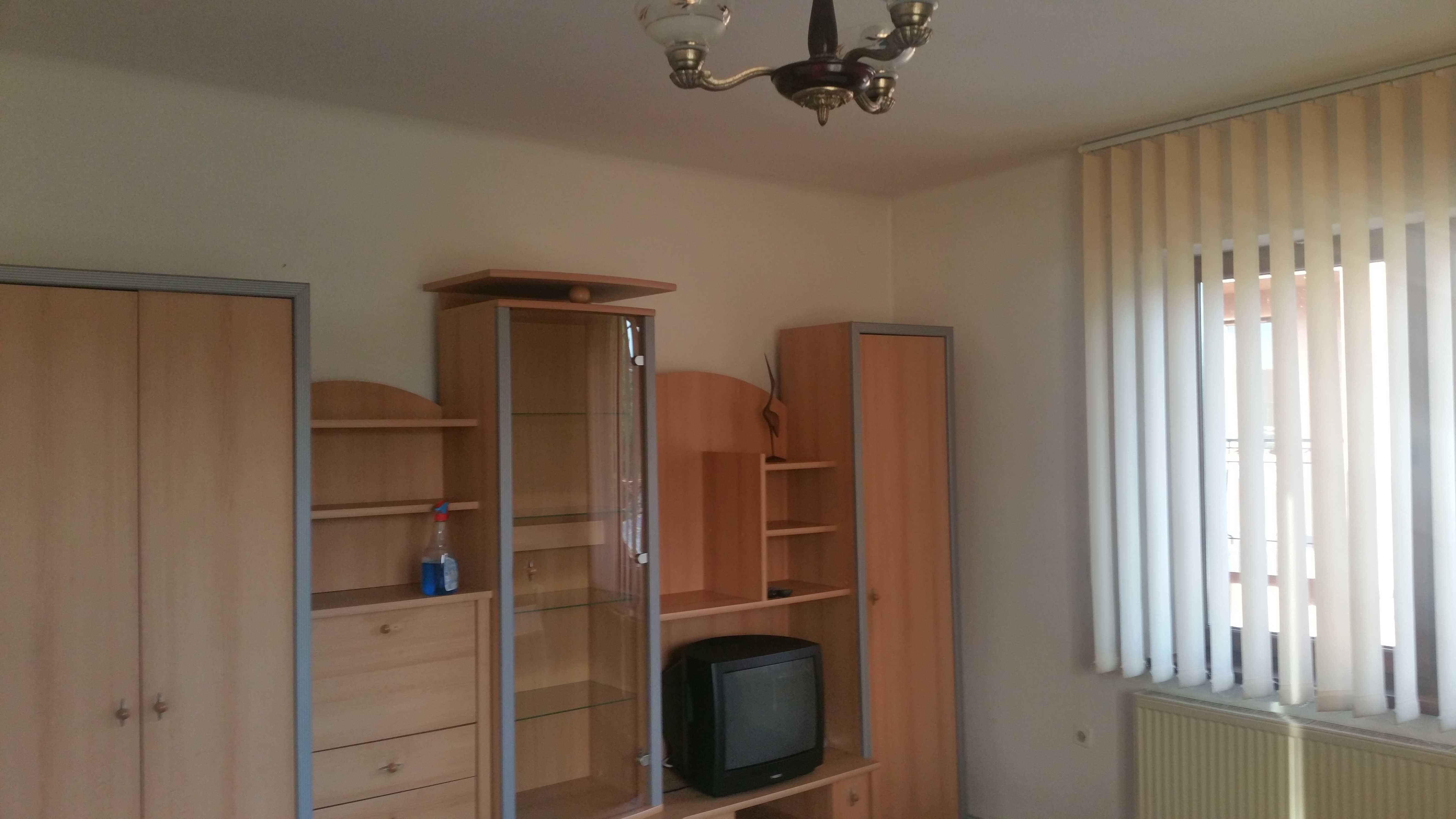 Apartament la casa de inchiriat