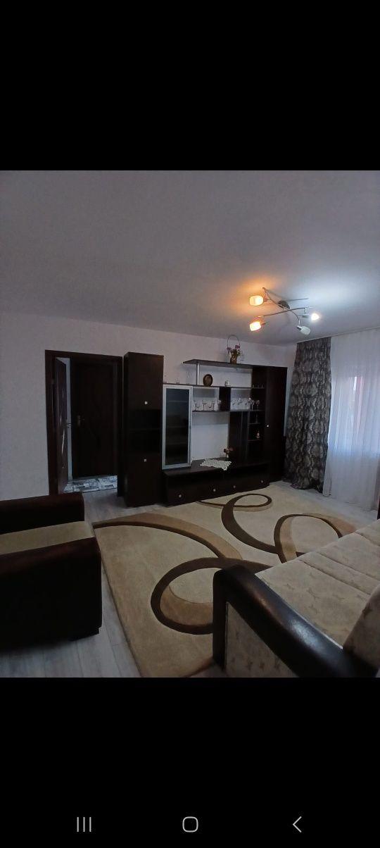 Inchiriez apartament doua camere