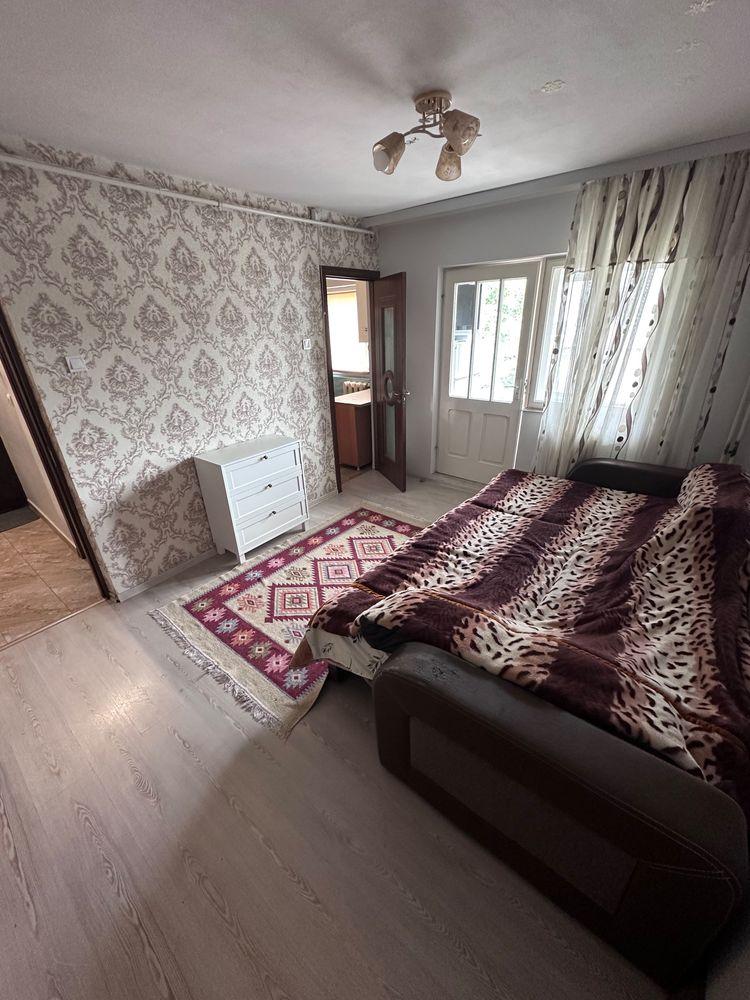 Inchiriez garsoniera capat la unu