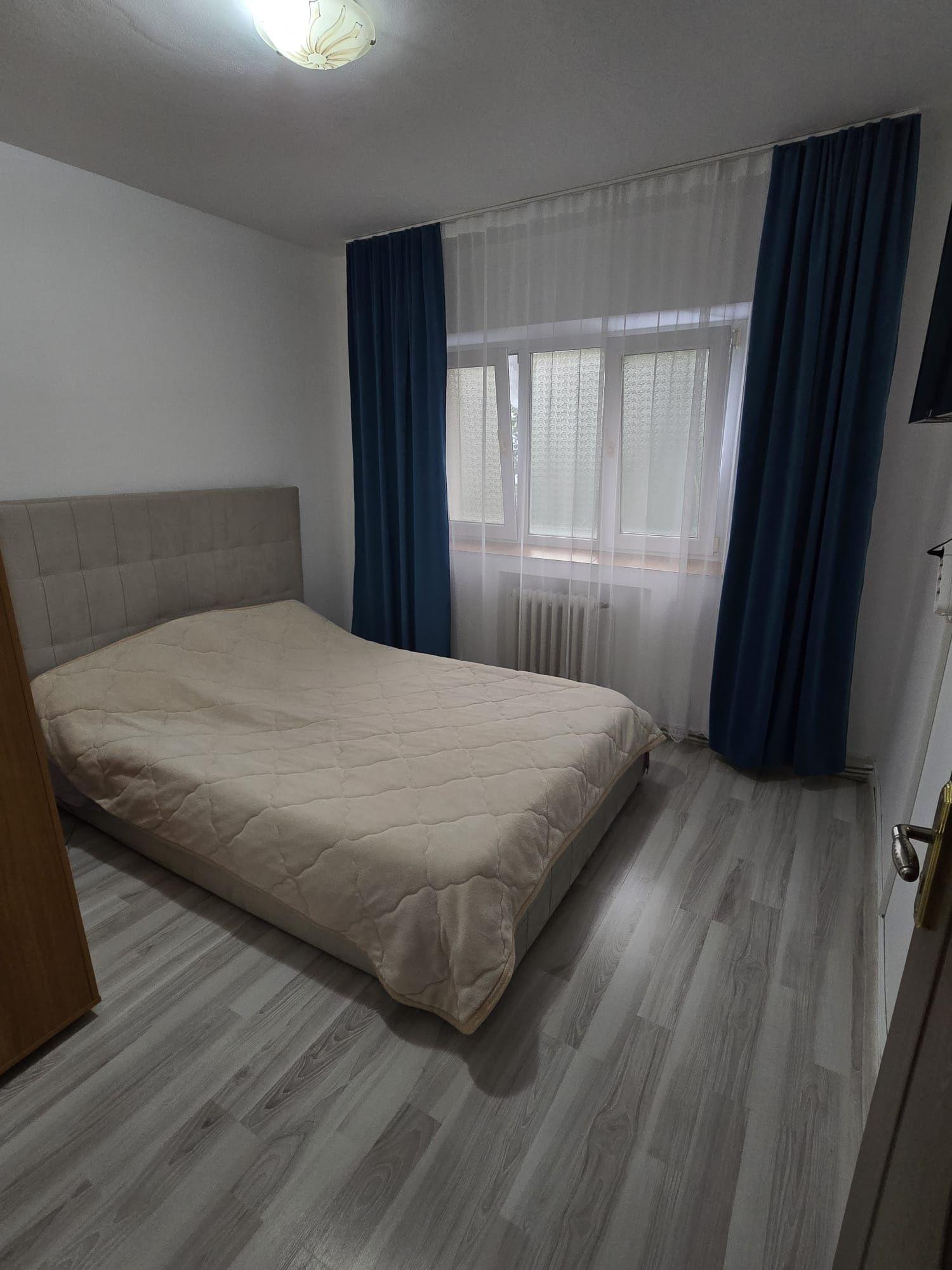Inchiriez Apartament doua camere zona Primăverii