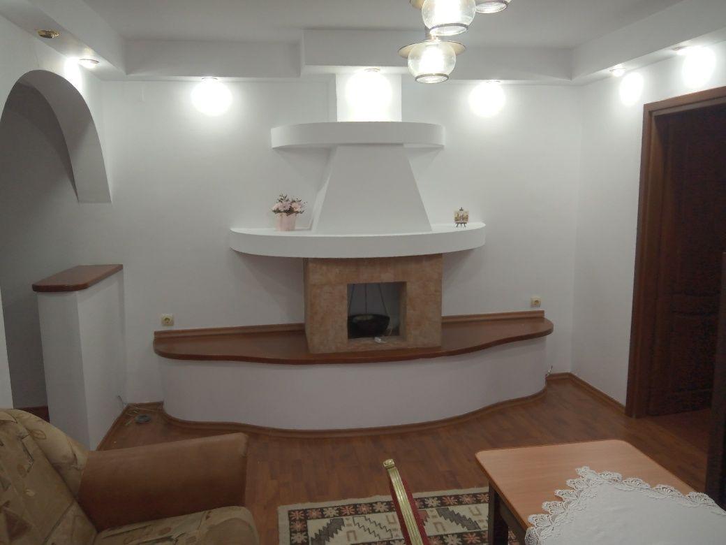 Închiriez apartament doua camere semidecomandat