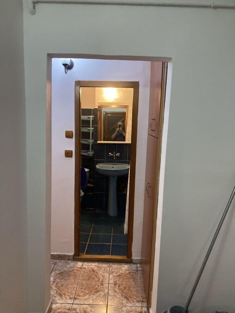 Inchiriez apartament cu 2 camere