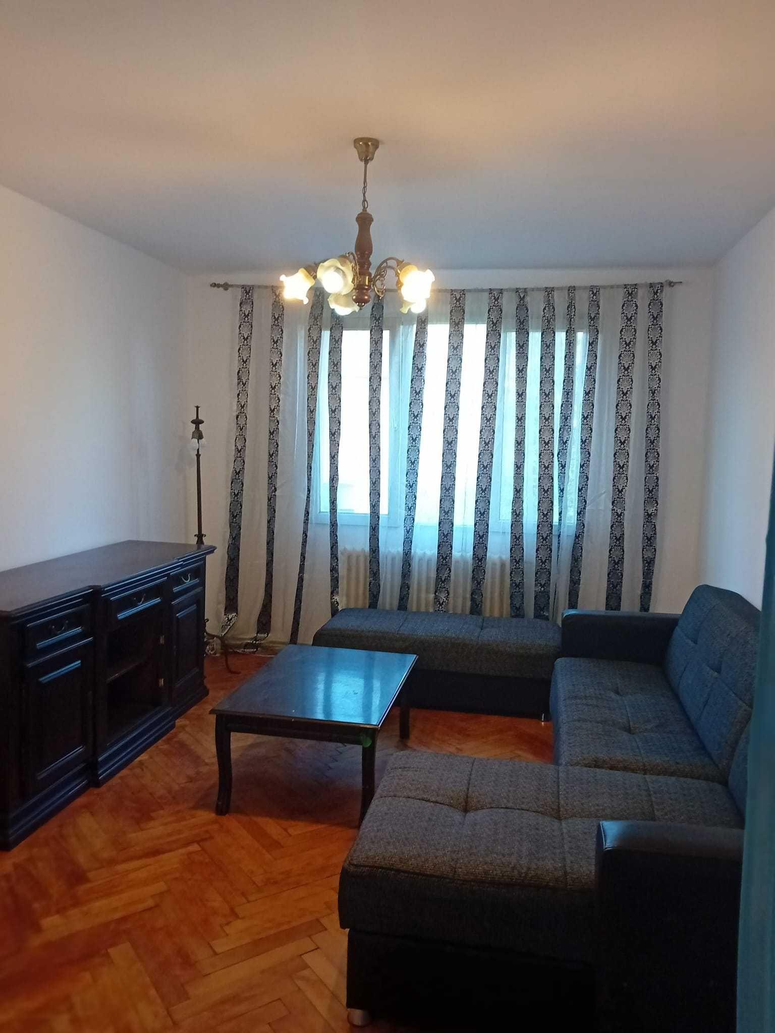 Inchiriez apartament 3camere