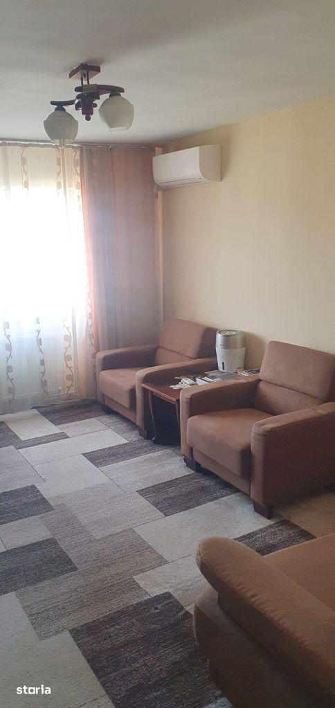 Vand apartament 2 camere ,decomandat