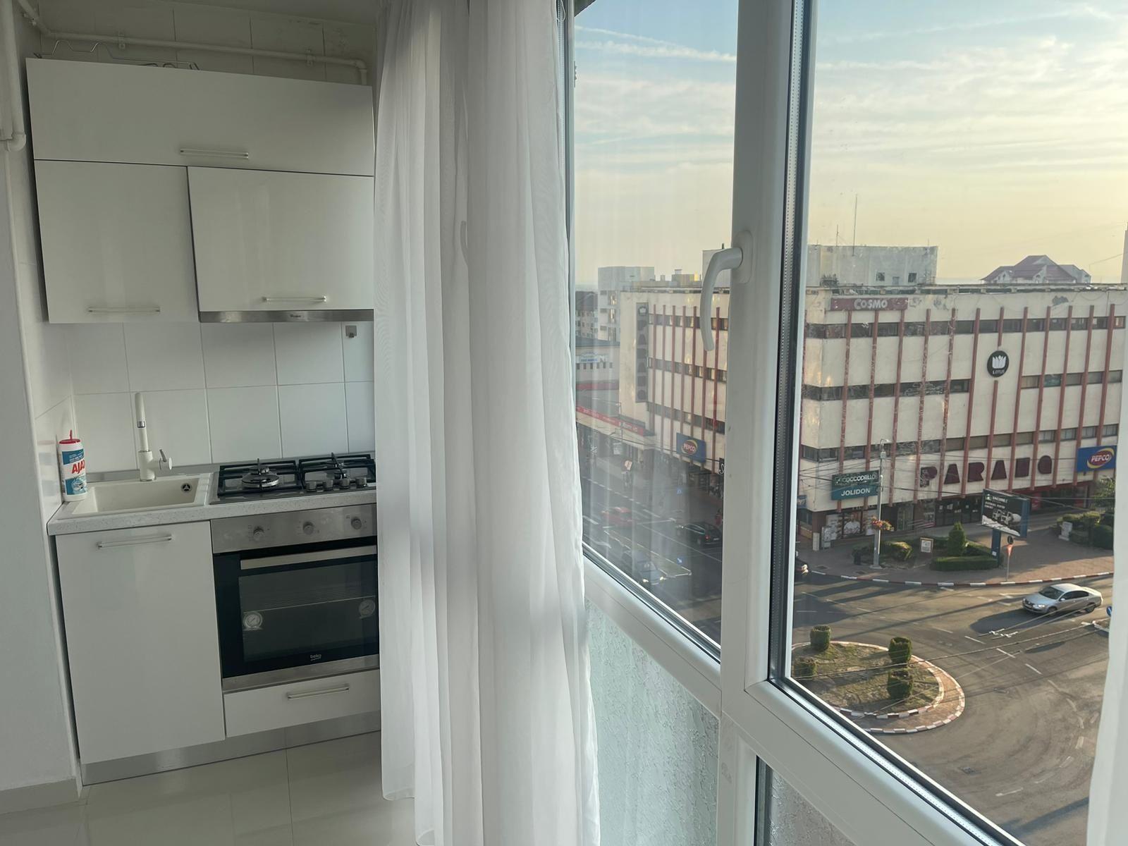 Închiriez apartament central zona 0 compus din 3 cameri 2 bai 3 terase et 4 din 8 . - imagine 1