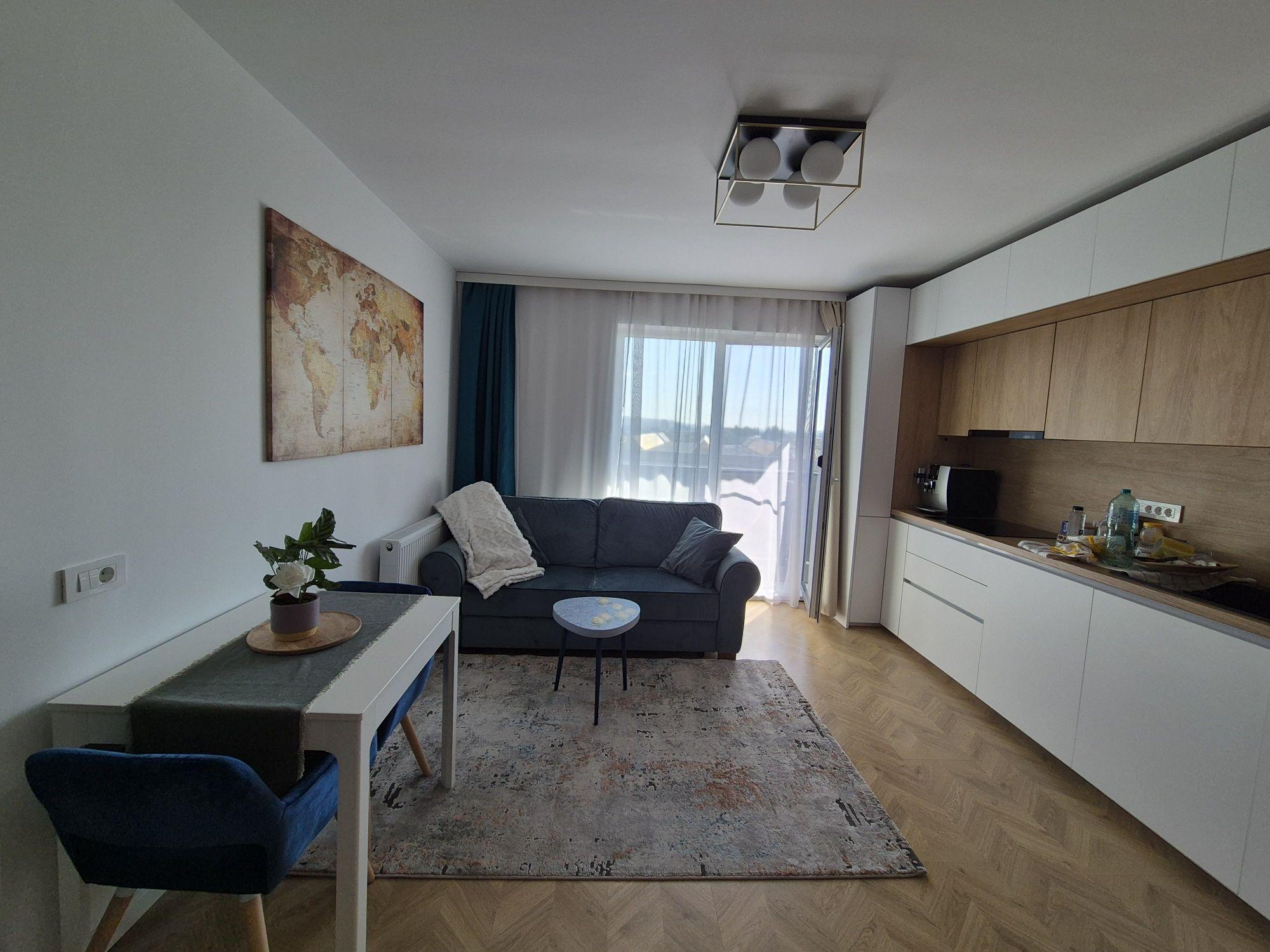 Inchiriez apartament UNTOLD 2026 - imagine 1