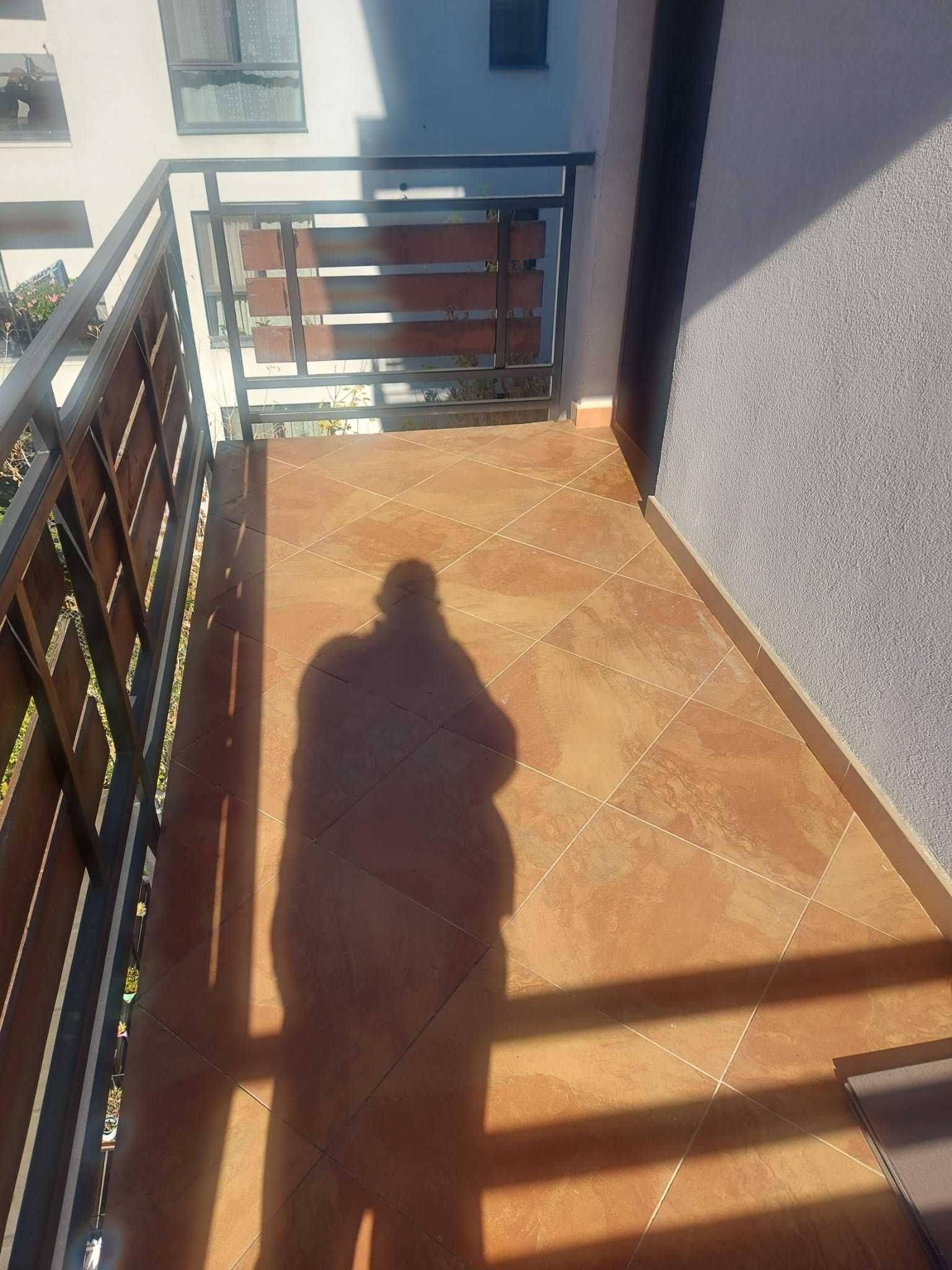 Inchiriez ap 2 camere+parcare in Plopilor Noi zona Calvaria tel 0728213157