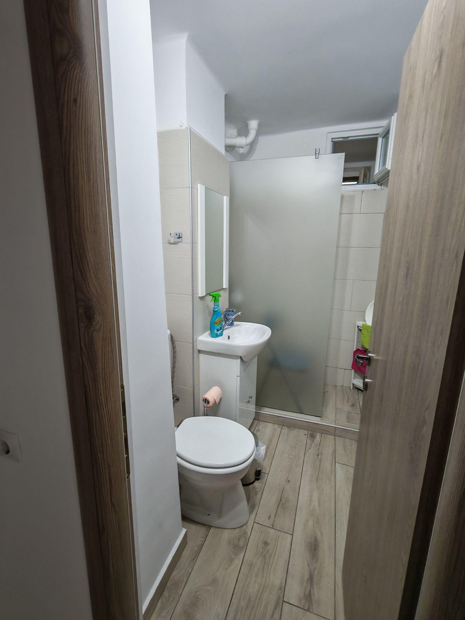Inchiriez apartament 2 camere - imagine 1