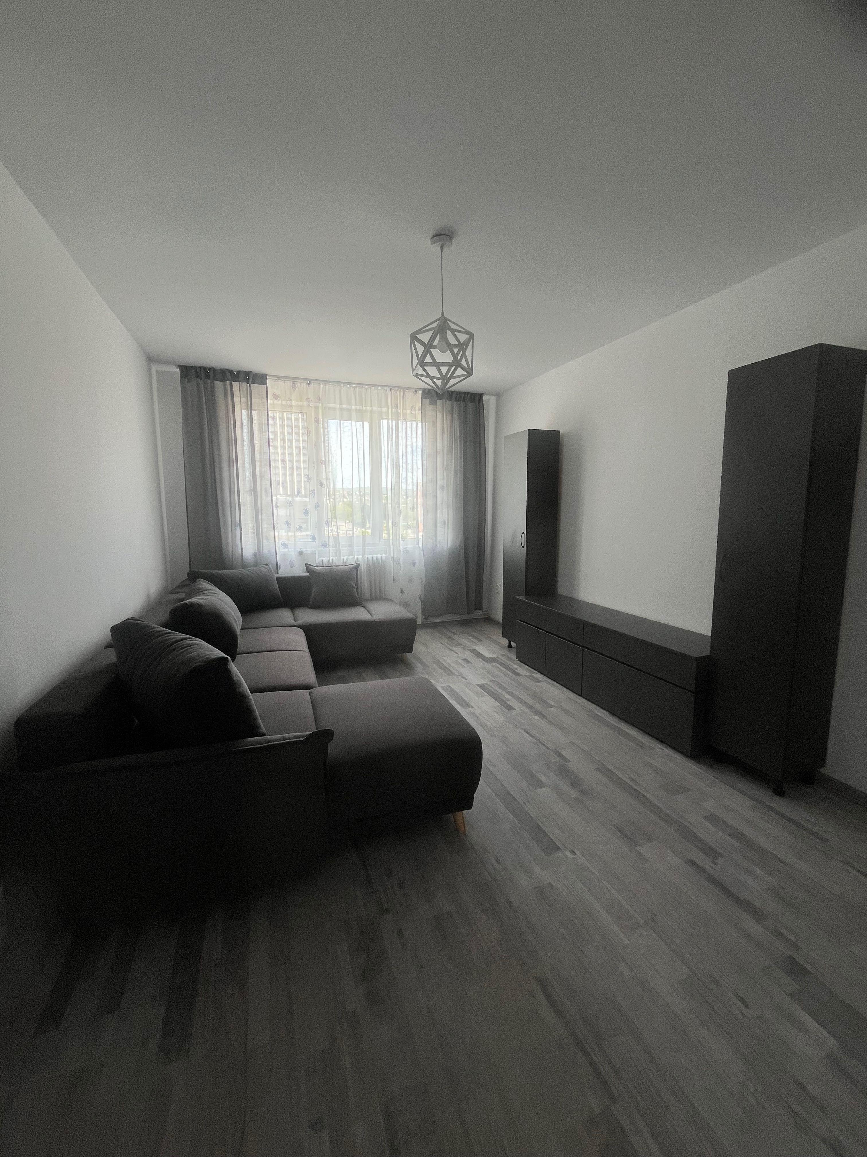 Închiriez apartament cu 3 camere - imagine 1