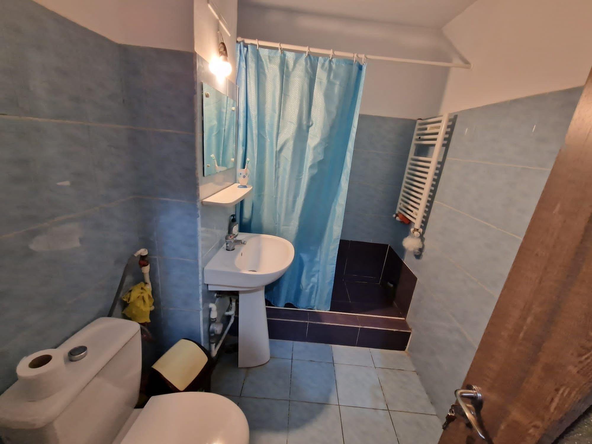 Închiriez Camera