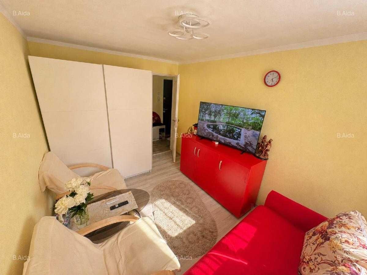 Vand apartament renovat 2 camere