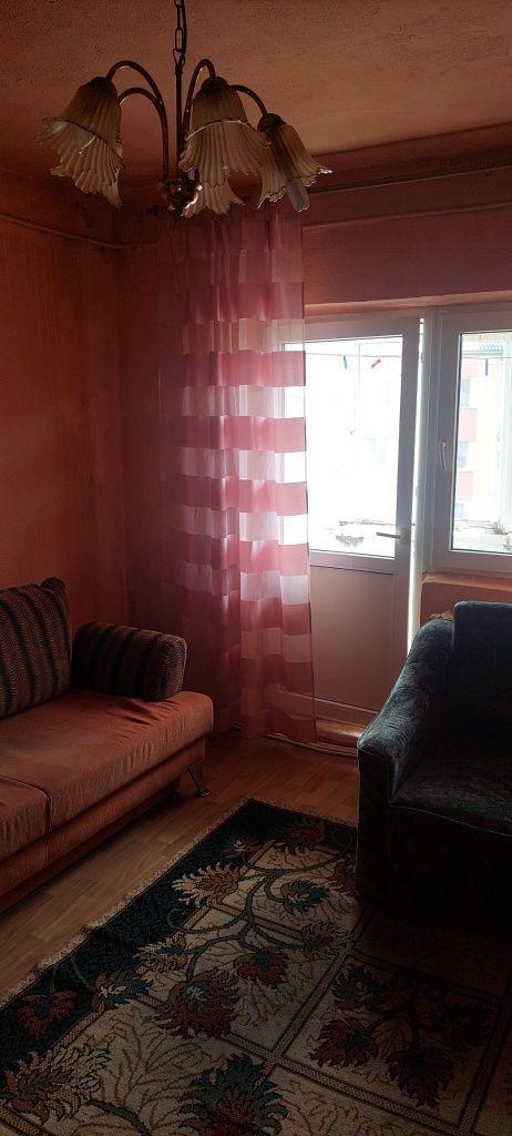 Vând garsonieră decomandată,zona Sensul Vechi