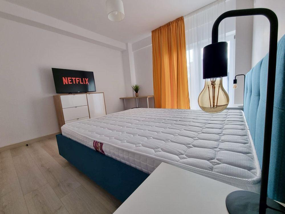 Inchiriez studio ZONA CENTRALA, bloc nou, gradina privata