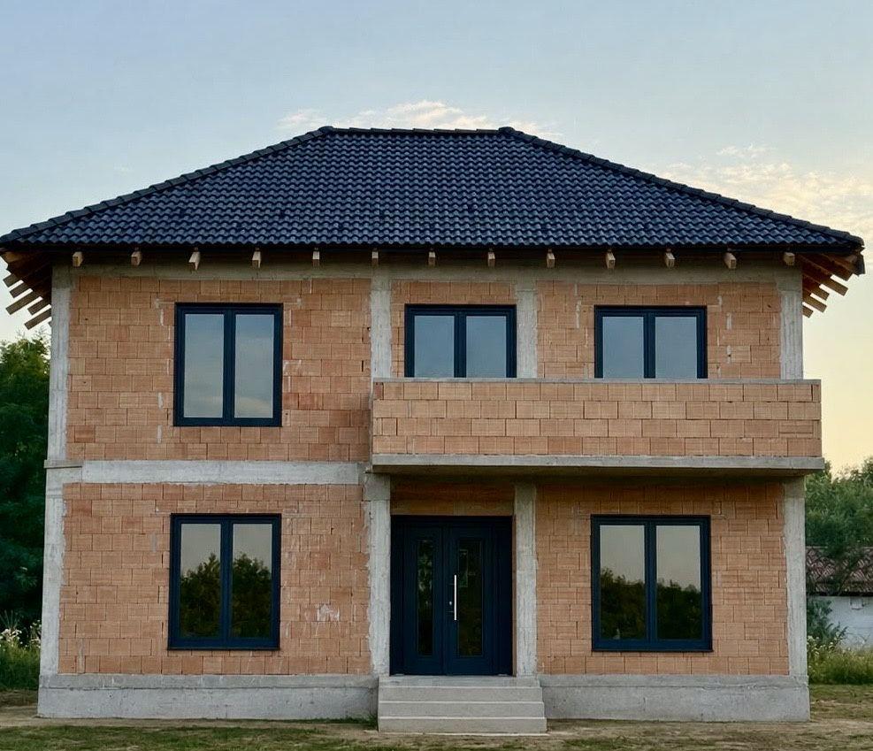 Casa Individuala de Vanzare, 172 MP Utili, 700 MP Teren, Baciu, Cluj