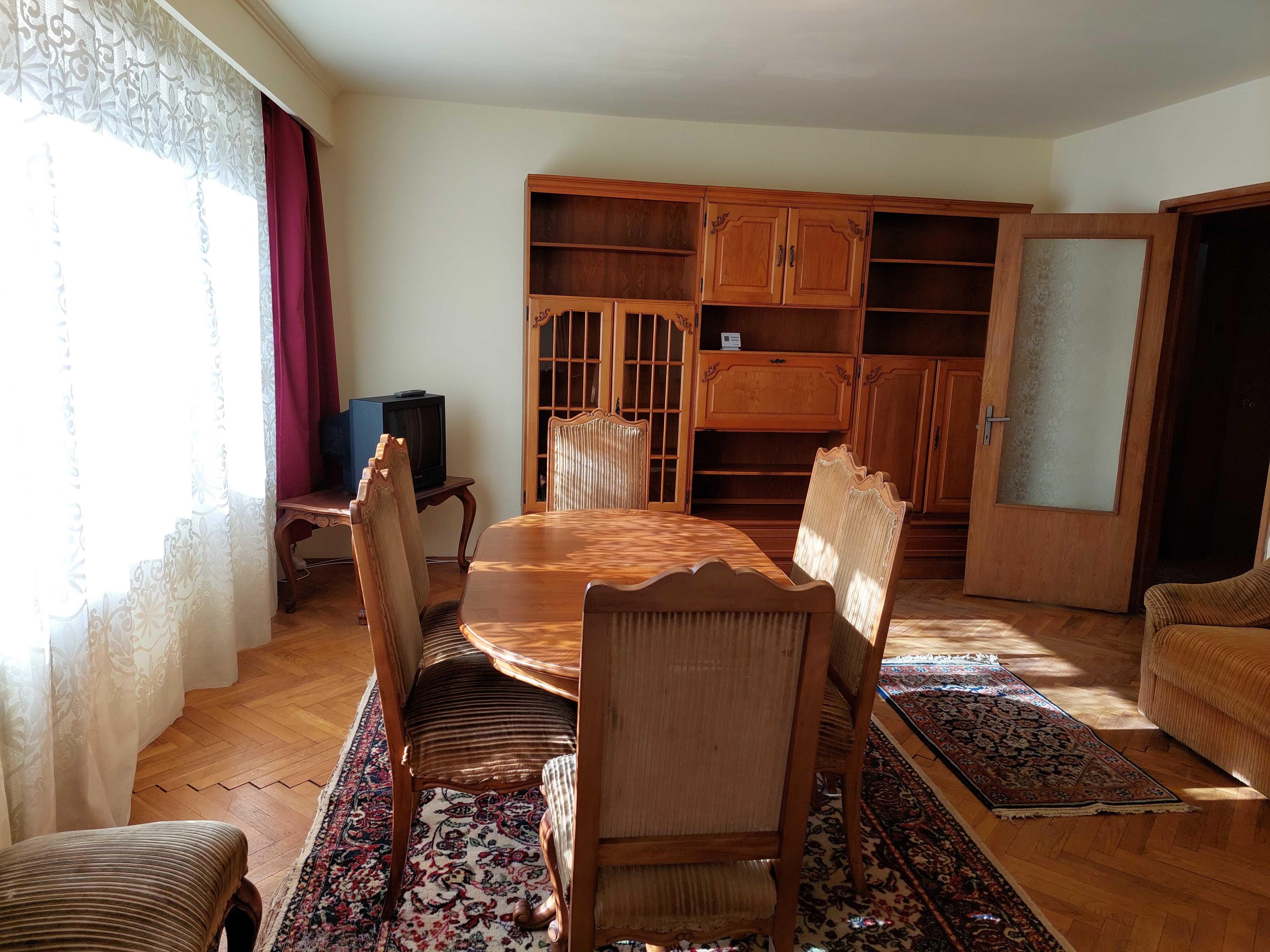 Apartament de inchiriat pentru Untold