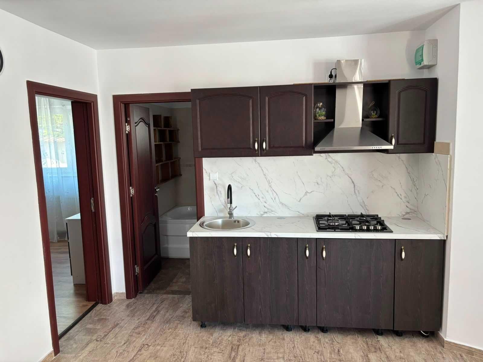 Închiriez apartament cu 3 camere – parter de casă , Dâmbul Rotund, Cluj-Napoca - imagine 1