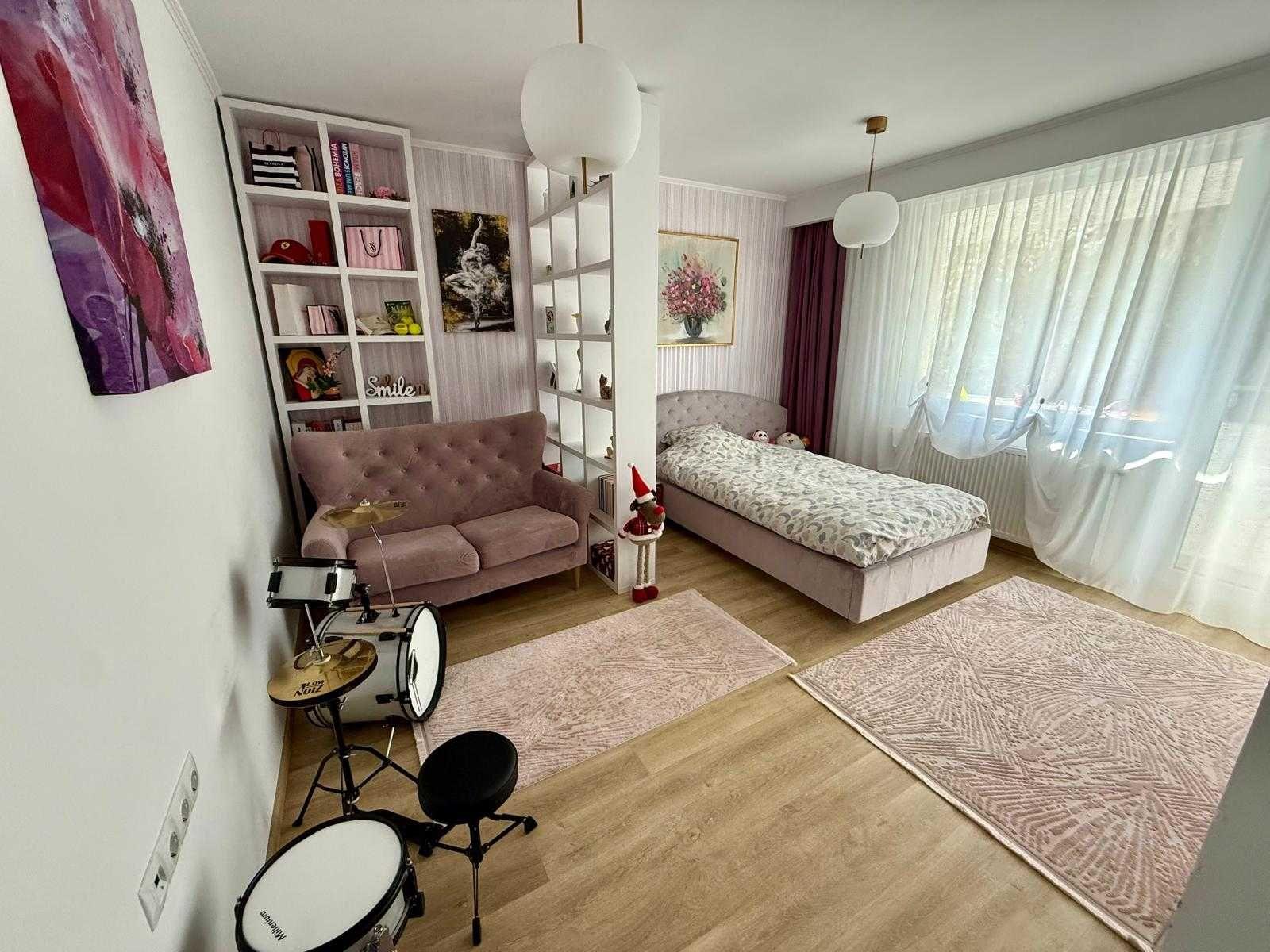 Apartament cu 2 camere, decomandat, etajul 3, complet renovat, ideal pentru locuit sau investiție, situat in cartierul Tudor, str Moldovei. - imagine 1