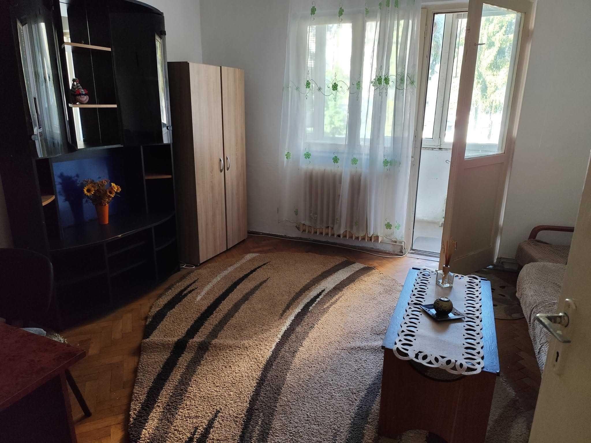 Inchiriez apartement 3 camere Targu Mures