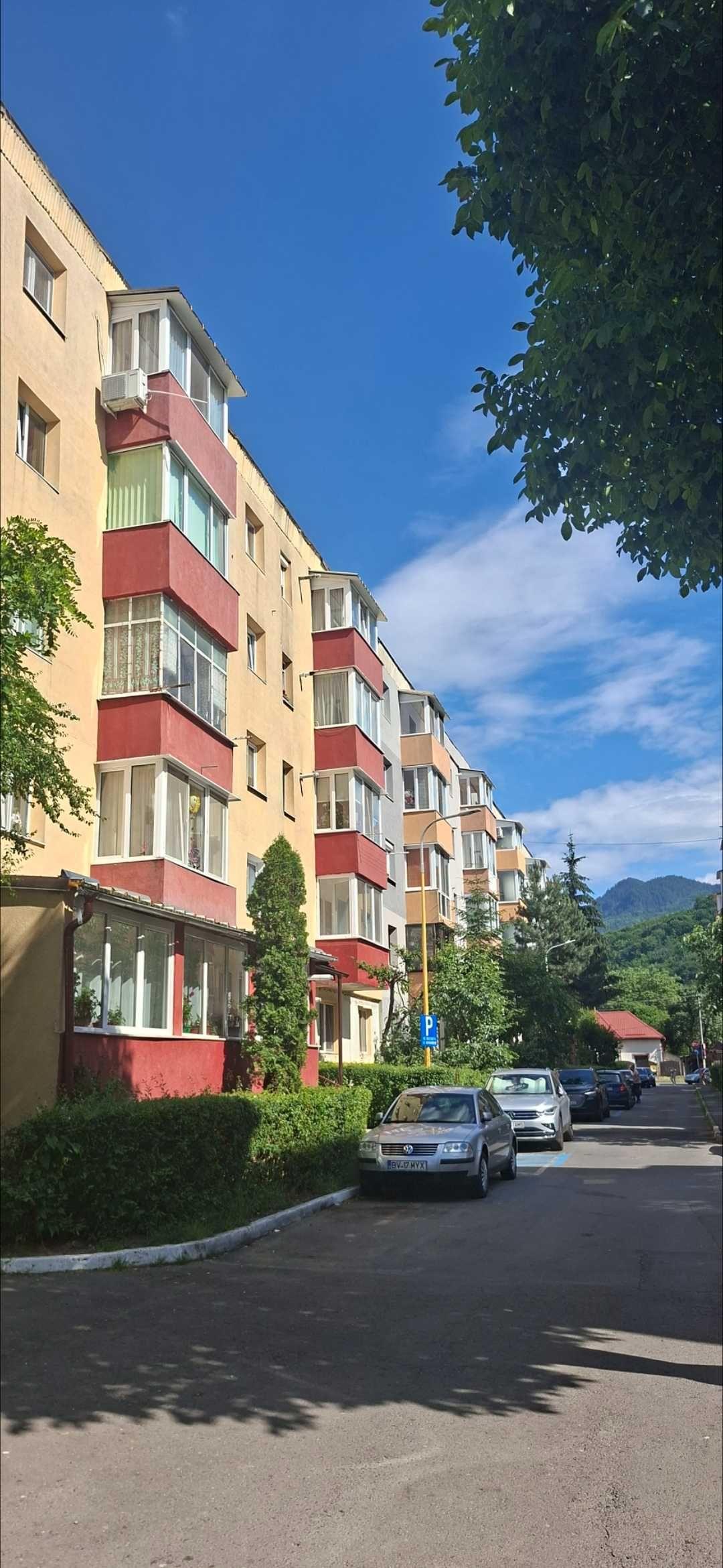 Apartament 2 camere renovabil 43 mp in zona linistita cartier Noua . Comision ZERO