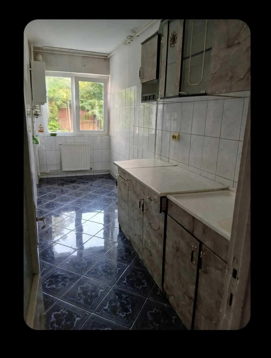 Apartament 2 camere,decomandat,1/4 Astra II