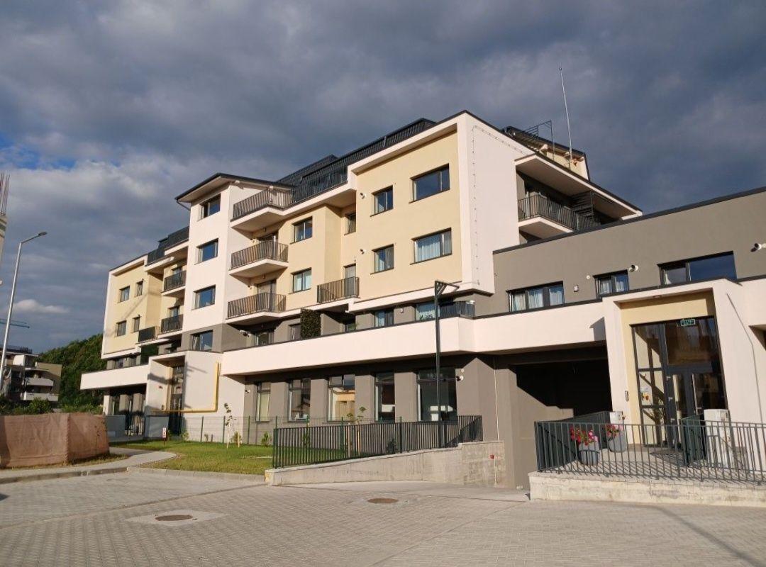 Ap.3 camere cu terasă 53mp