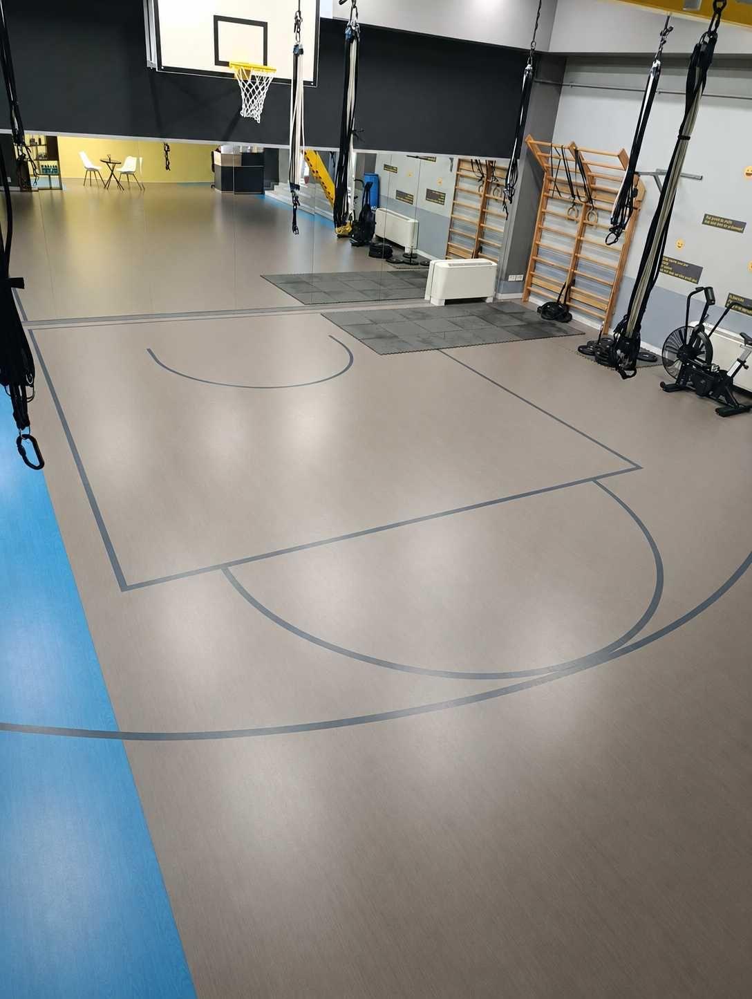 Ofer spre închiriere sală de fitness disponibilă de luni până vineri, între orele 08:00 -14:00