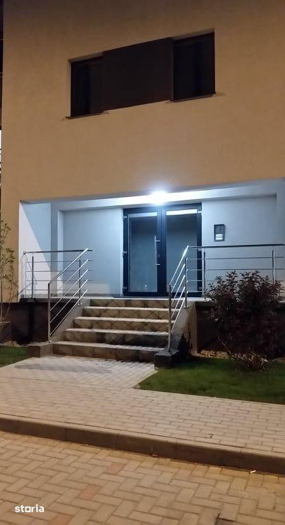 Apartament 3 camere Tractoru Coresi