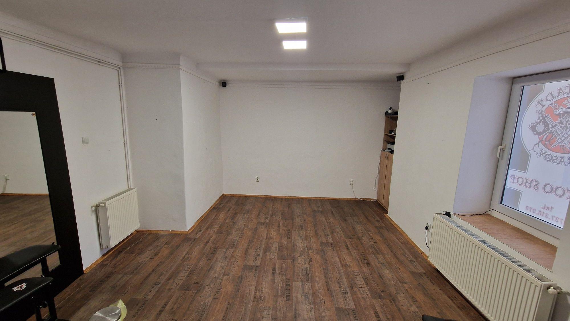 Închiriez spațiu Comercial in Centru Brasov